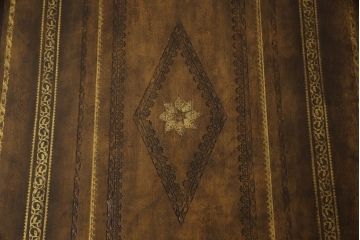 中古　MAITLAND-SMITH(メートランドスミス)　洋書を重ねた様なデザインがお洒落!!アンティーク風インテリアにもおすすめなブックカクテルテーブル(センターテーブル、ローテーブル、カフェテーブル、コーヒーテーブル)(定価約36万円)(R-062041)