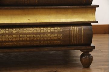 中古　MAITLAND-SMITH(メートランドスミス)　洋書を重ねた様なデザインがお洒落!!アンティーク風インテリアにもおすすめなブックカクテルテーブル(センターテーブル、ローテーブル、カフェテーブル、コーヒーテーブル)(定価約36万円)(R-062041)