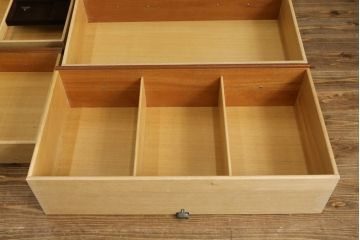中古　美品　DREXEL HERITAGE(ドレクセルヘリテイジ)　Triune(トライユン)　気品溢れるエレガントなマホガニー材製チェスト(引き出し、サイドボード、サイドチェスト)(R-062042)