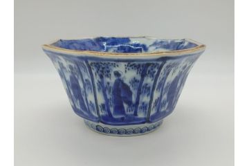 江戸期　古伊万里　染付　麒麟　竹林　賢人　6.4寸皿　約19.5cm　藍の濃淡で表現された圧巻の絵付けが魅力の八角深鉢(六寸四分、深皿、変形皿、和食器、和皿)(R-062044)