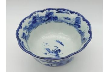 江戸後期　古伊万里　染付　山水文　6.6寸皿　約20cm　趣深い里山の情景が目を引く深鉢(六寸六分、深皿、変形皿、和食器、和皿)(R-062045)
