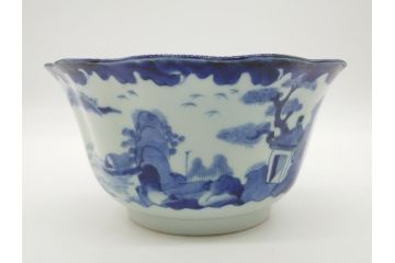 江戸後期　古伊万里　染付　山水文　6.6寸皿　約20cm　趣深い里山の情景が目を引く深鉢(六寸六分、深皿、変形皿、和食器、和皿)(R-062045)