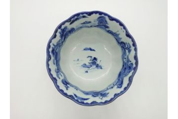 江戸後期　古伊万里　染付　山水文　6.6寸皿　約20cm　趣深い里山の情景が目を引く深鉢(六寸六分、深皿、変形皿、和食器、和皿)(R-062045)