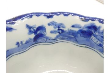 江戸後期　古伊万里　染付　山水文　6.6寸皿　約20cm　趣深い里山の情景が目を引く深鉢(六寸六分、深皿、変形皿、和食器、和皿)(R-062045)