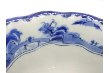 江戸後期　古伊万里　染付　山水文　6.6寸皿　約20cm　趣深い里山の情景が目を引く深鉢(六寸六分、深皿、変形皿、和食器、和皿)(R-062045)