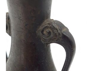 古玩　古銅　麒麟と亀の図　使い込むほどに深みが出る両取っ手付きの花瓶(花器、四つ脚、一輪挿し)(R-062050)