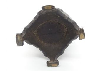 古玩　古銅　麒麟と亀の図　使い込むほどに深みが出る両取っ手付きの花瓶(花器、四つ脚、一輪挿し)(R-062050)