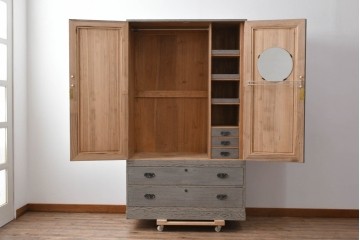 和製ヴィンテージ　希少!　国産　職人　浮造り　彫刻入りの特注総桐箪笥　(R-062063)