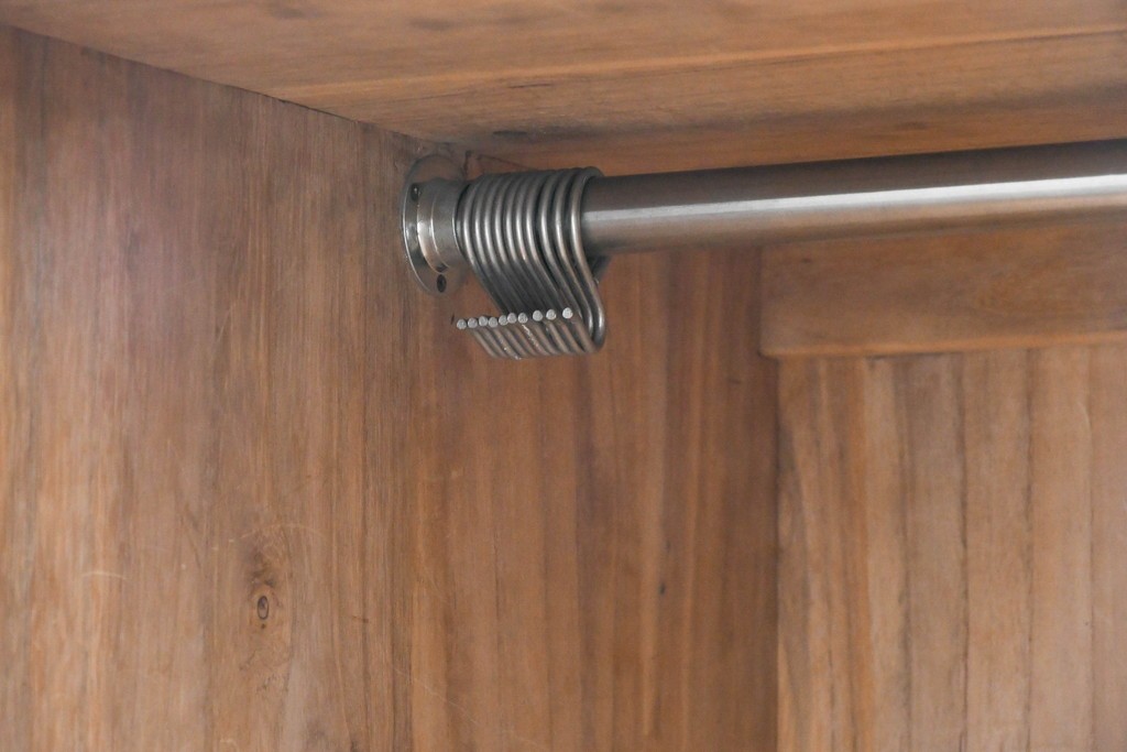 和製ヴィンテージ　希少!　国産　職人　浮造り　彫刻入りの特注総桐箪笥　(R-062063)