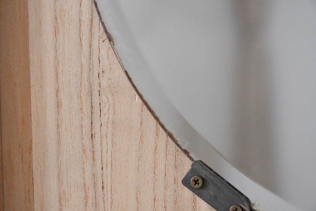 和製ヴィンテージ　希少!　国産　職人　浮造り　彫刻入りの特注総桐箪笥　(R-062063)