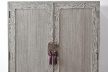 和製ヴィンテージ　希少!　国産　職人　浮造り　彫刻入りの特注総桐箪笥　(R-062063)