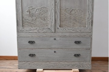 和製ヴィンテージ　希少!　国産　職人　浮造り　彫刻入りの特注総桐箪笥　(R-062063)