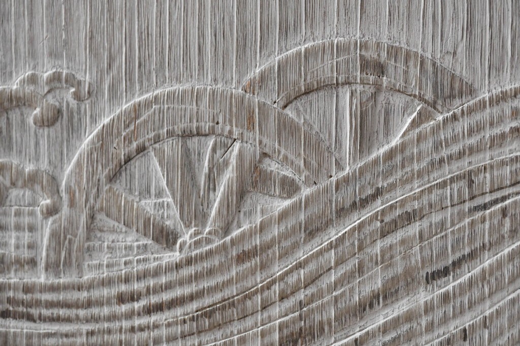 和製ヴィンテージ　希少!　国産　職人　浮造り　彫刻入りの特注総桐箪笥　(R-062063)