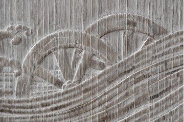 和製ヴィンテージ　希少!　国産　職人　浮造り　彫刻入りの特注総桐箪笥　(R-062063)