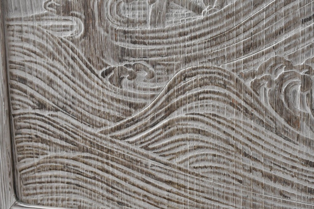 和製ヴィンテージ　希少!　国産　職人　浮造り　彫刻入りの特注総桐箪笥　(R-062063)