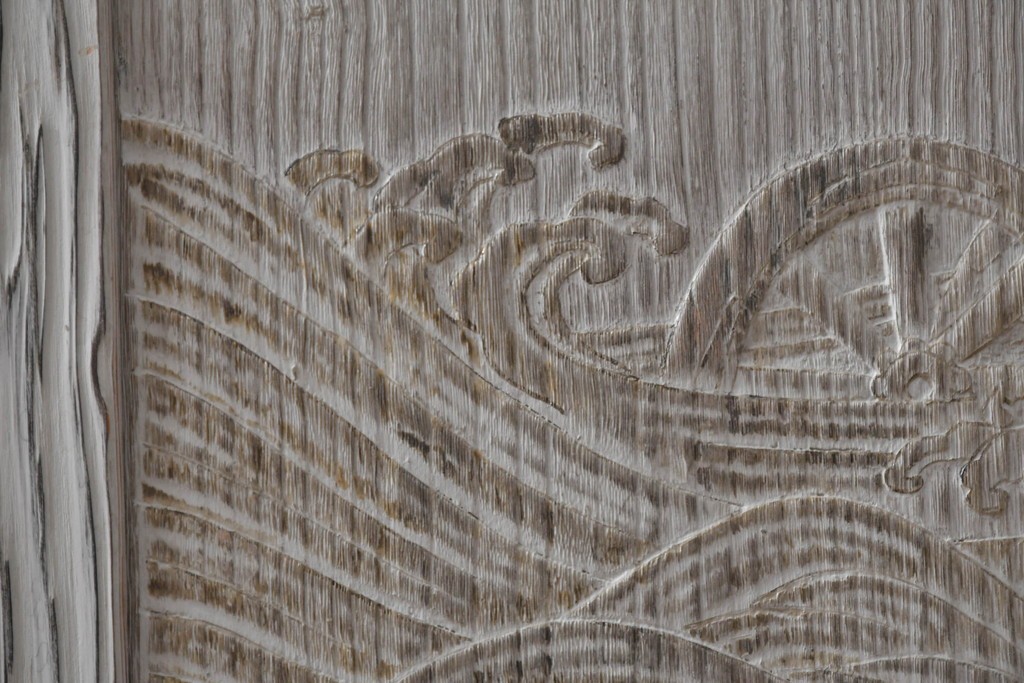 和製ヴィンテージ　希少!　国産　職人　浮造り　彫刻入りの特注総桐箪笥　(R-062063)