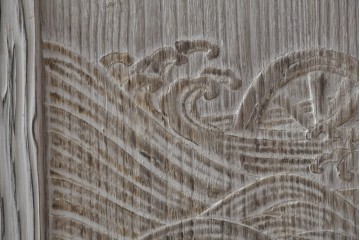 和製ヴィンテージ　希少!　国産　職人　浮造り　彫刻入りの特注総桐箪笥　(R-062063)