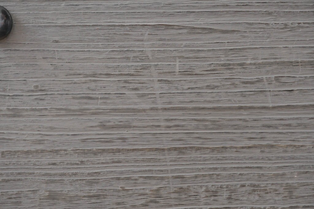 和製ヴィンテージ　希少!　国産　職人　浮造り　彫刻入りの特注総桐箪笥　(R-062063)