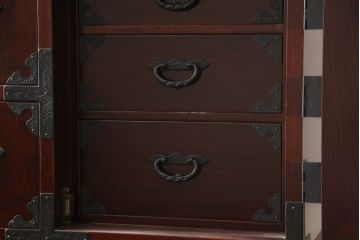中古　美品　二本松工藝館　田中家具　重厚感ある佇まいが魅力的な収納箪笥(衣装箪笥、和タンス、整理箪笥、引き出し、チェスト)(R-062066)