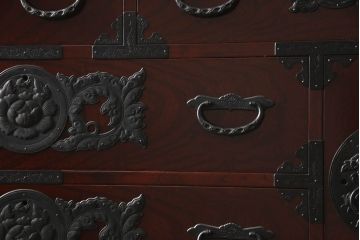 中古　美品　二本松工藝館　田中家具　重厚感ある佇まいが魅力的な収納箪笥(衣装箪笥、和タンス、整理箪笥、引き出し、チェスト)(R-062066)