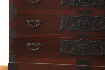 中古　美品　二本松工藝館　田中家具　重厚感ある佇まいが魅力的な収納箪笥(衣装箪笥、和タンス、整理箪笥、引き出し、チェスト)(R-062066)