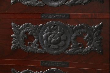 中古　美品　二本松工藝館　田中家具　重厚感ある佇まいが魅力的な収納箪笥(衣装箪笥、和タンス、整理箪笥、引き出し、チェスト)(R-062066)