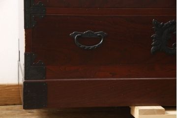 中古　美品　二本松工藝館　田中家具　重厚感ある佇まいが魅力的な収納箪笥(衣装箪笥、和タンス、整理箪笥、引き出し、チェスト)(R-062066)