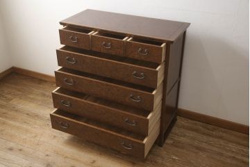 中古　超美品　総欅(ケヤキ)材　内部桐材　指物家具　吉蔵　美しい杢目と品のある佇まいが魅力の収納箪笥(小箪笥、引き出し、整理タンス、チェスト)(R-062068)