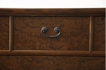 中古　超美品　総欅(ケヤキ)材　内部桐材　指物家具　吉蔵　美しい杢目と品のある佇まいが魅力の収納箪笥(小箪笥、引き出し、整理タンス、チェスト)(R-062068)