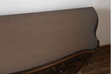 中古　カリモク家具(karimoku)　domani(ドマーニ)　Louis(ルイ)XVシリーズ　隅々まで施された装飾が美しいサイドボード(戸棚、収納棚、サイドキャビネット)(R-062069)