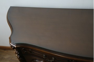 中古　カリモク家具(karimoku)　domani(ドマーニ)　Louis(ルイ)XVシリーズ　隅々まで施された装飾が美しいサイドボード(戸棚、収納棚、サイドキャビネット)(R-062069)