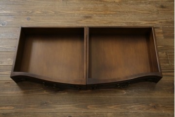 中古　カリモク家具(karimoku)　domani(ドマーニ)　Louis(ルイ)XVシリーズ　隅々まで施された装飾が美しいサイドボード(戸棚、収納棚、サイドキャビネット)(R-062069)