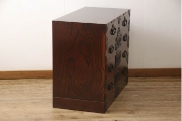 中古　岩谷堂箪笥　力強く波打つ杢目と存在感のある金具が目を惹く収納箪笥(和タンス、衣装箪笥、整理箪笥、引き出し、サイドチェスト)(R-062070)