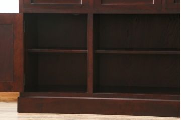 中古　美品　宮崎県　都城民芸　希少サイズ　希少デザイン　重厚感ある佇まいが魅力的な六尺水屋箪笥(食器棚、和風キャビネット、収納棚、戸棚、茶棚)(R-062071)
