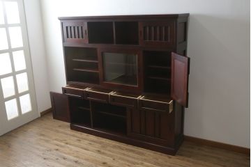 中古　美品　宮崎県　都城民芸　希少サイズ　希少デザイン　重厚感ある佇まいが魅力的な六尺水屋箪笥(食器棚、和風キャビネット、収納棚、戸棚、茶棚)(R-062071)