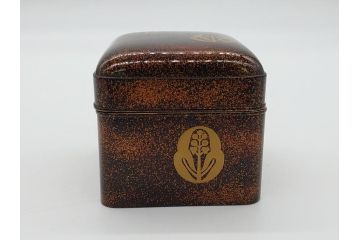 江戸〜明治期　木製　梨地　漆器　蒔絵　長門沢瀉文　凛とした佇まいが気品を感じさせる小箱3個セット(大1個、小2個)(小物入れ、漆工芸)(R-062082)