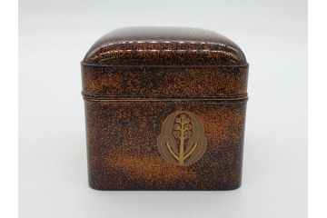 江戸〜明治期　木製　梨地　漆器　蒔絵　長門沢瀉文　凛とした佇まいが気品を感じさせる小箱3個セット(大1個、小2個)(小物入れ、漆工芸)(R-062082)