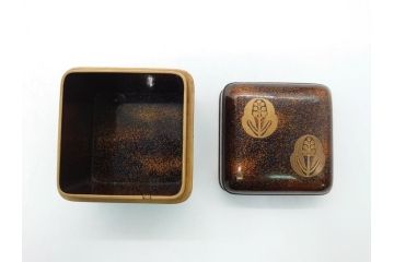 江戸〜明治期　木製　梨地　漆器　蒔絵　長門沢瀉文　凛とした佇まいが気品を感じさせる小箱3個セット(大1個、小2個)(小物入れ、漆工芸)(R-062082)
