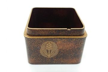 江戸〜明治期　木製　梨地　漆器　蒔絵　長門沢瀉文　凛とした佇まいが気品を感じさせる小箱3個セット(大1個、小2個)(小物入れ、漆工芸)(R-062082)