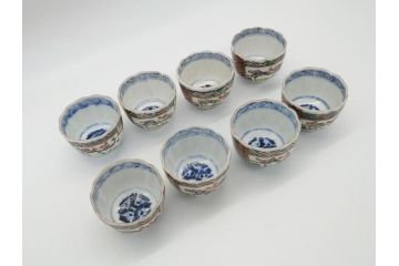 幕末期　伊万里焼　色絵　染付　花鳥文　色彩とフォルムの美しさが食卓に華やぎをもたらす2寸猪口8客セット(輪花型、和食器)(R-062084)