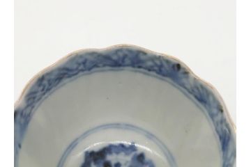 幕末期　伊万里焼　色絵　染付　花鳥文　色彩とフォルムの美しさが食卓に華やぎをもたらす2寸猪口8客セット(輪花型、和食器)(R-062084)