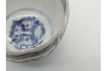 幕末期　伊万里焼　色絵　染付　花鳥文　色彩とフォルムの美しさが食卓に華やぎをもたらす2寸猪口8客セット(輪花型、和食器)(R-062084)