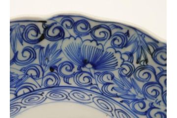 幕末期　伊万里焼　染付　線描き　花唐草文　5寸　約15cm　手描きの温かみが感じられる深皿2枚セット(中皿、変形皿、和食器、和皿、五寸)(R-062085)