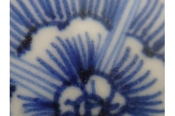 幕末期　伊万里焼　染付　線描き　花唐草文　5寸　約15cm　手描きの温かみが感じられる深皿2枚セット(中皿、変形皿、和食器、和皿、五寸)(R-062085)