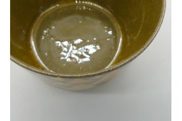佐賀県指定重要無形文化財　小野珀子　釉裏金彩　2.3寸ぐい呑み(共箱付き、酒器、和食器、作家物)(R-062086)