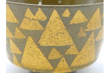 佐賀県指定重要無形文化財　小野珀子　釉裏金彩　2.3寸ぐい呑み(共箱付き、酒器、和食器、作家物)(R-062086)