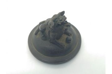 古玩　古銅　獅子　銀象嵌　意匠を凝らした獅子が見事な香炉(中国?、三つ脚、仏具)(R-062088)