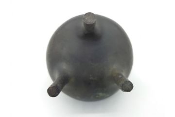 古玩　古銅　獅子　銀象嵌　意匠を凝らした獅子が見事な香炉(中国?、三つ脚、仏具)(R-062088)