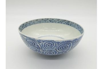 希少　江戸期　古伊万里　染付　蛸唐草文　見込み松竹梅　四方襷　5寸　約15cm　吉祥を招くおめでたい絵付けの深皿(中鉢、どんぶり、丼ぶり、中皿、五寸、和食器、和皿)(R-062089)