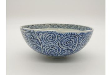 希少　江戸期　古伊万里　染付　蛸唐草文　見込み松竹梅　四方襷　5寸　約15cm　吉祥を招くおめでたい絵付けの深皿(中鉢、どんぶり、丼ぶり、中皿、五寸、和食器、和皿)(R-062089)